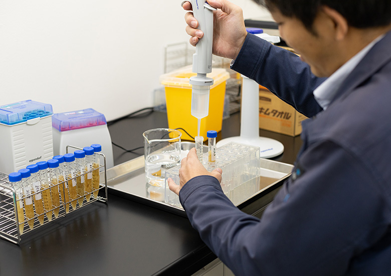 萩原の事業_01 新素材研究開発-1